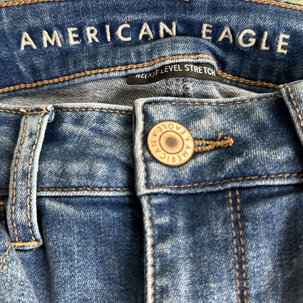 AE Ne(x)t Level High Waisted Jegging Patched distressed demin - Picture 8 of 11